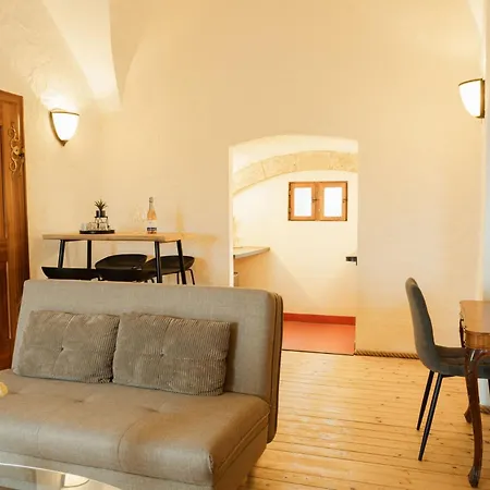 Burg Stettenfels Апарт-отель