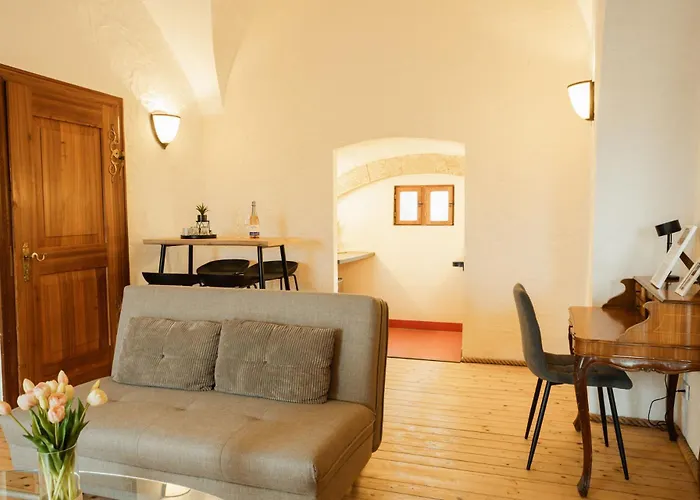 Burg Stettenfels Апарт-отель